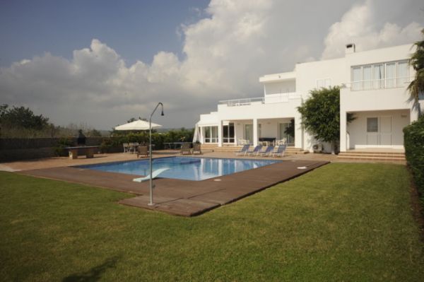 Four bedroom house for sale