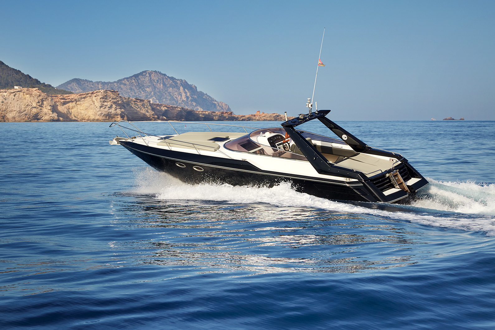SUNSEEKER TOMAHAWK 37