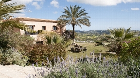 Luxury villa high up in the mountains with land and sea view