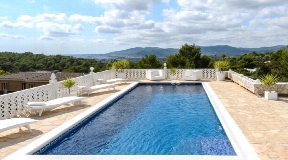 Fantastic real estate in Can Furnet with nice views to the sea and Las Salinas