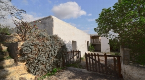 Original farmhouse nestled in unspoilt nature near San Lorenzo