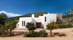 Newly restored six bedroom modern finca in Santa Agnes