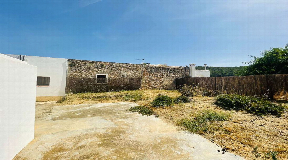 Beautiful finca with lots of potential in the middle of the nature of San Rafael