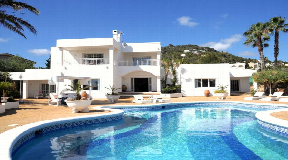 Elegant villa on the Slope of Can Rimbau