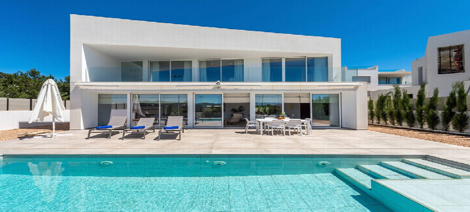 4 bedroom modern house near Talamanca and Ibiza to rent