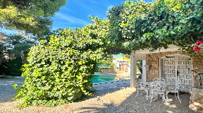 Villa in the center of Playa d'en Bossa with tourist license