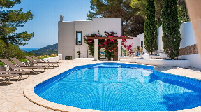 Renovated country house close to Ibiza