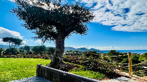 Villa on the west coast with spectacular views and touristic license