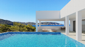 Beautiful sea view villa near the beach north of the island