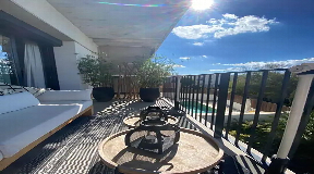 Amazing apartment on the first floor located the middle of the centre of the lovely village of Jesus