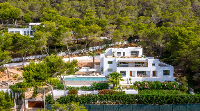 Beautiful 6 bedroom villa for sale in Es Cubells, Ibiza, Spain
