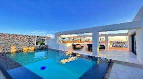 Modern villa in Illa Plana with sea view