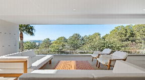 Four bedroom apartment nestled within a luxurious residential complex White Angel