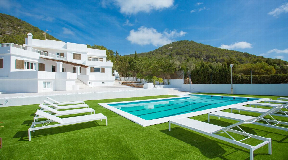 Villa only 5 minute to Ibiza town with unparalleled sea views