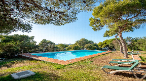 Exquisite 2-Bedroom Townhouse with Communal Pool in Can Pep Simo, Ibiza