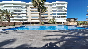Magnificent first line apartment for sale