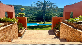 Spacious ground floor apartment at pinar Golf Residence