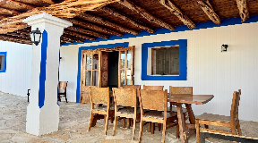 Seasonal Rental in San Carlos – Authentic Ibicencan Style with All Modern Comforts