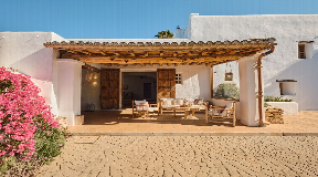 500-Year-Old Eco-Luxury Finca with 7 Bedrooms