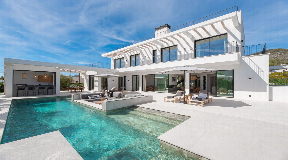 Luxurious New Build Villa with Sea Views and Elevator in Sa Carroca