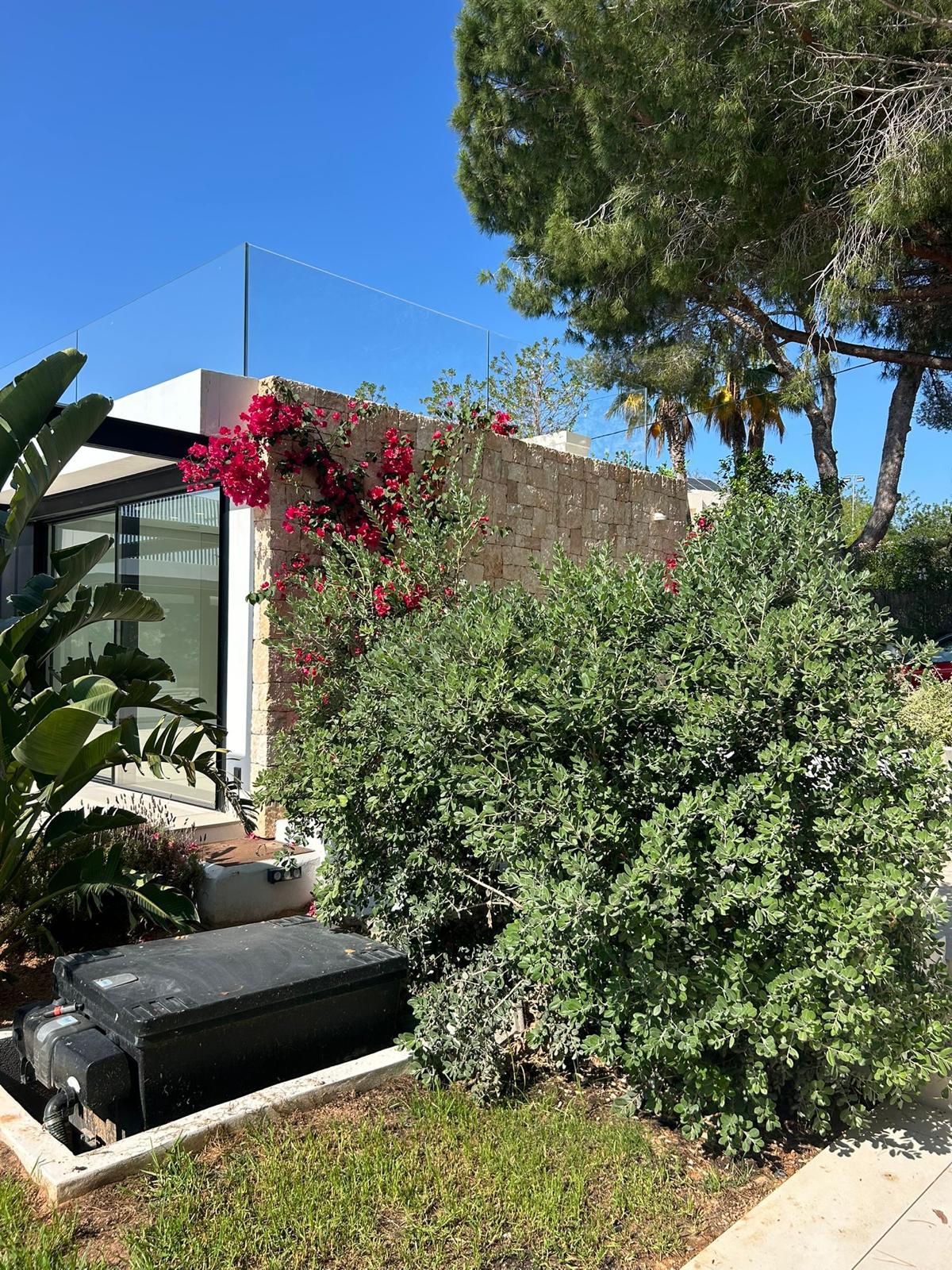 New 4-Bedroom Villa in Exclusive Ibiza - A Modern Luxury Retreat in Jesus