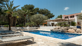 Elegant Villa between Cala Jondal and Porroig