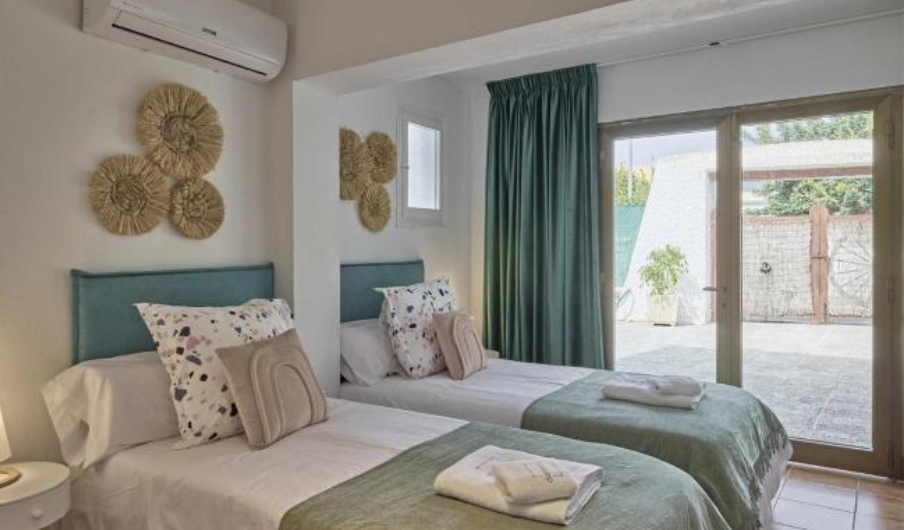 Villa in a quiet residential area of Playa den Bossa