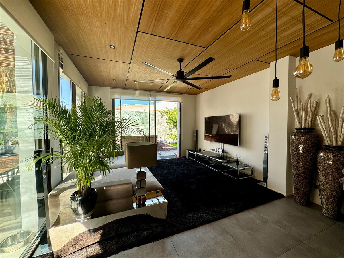 Exclusive apartment with contemporary design in San Josep