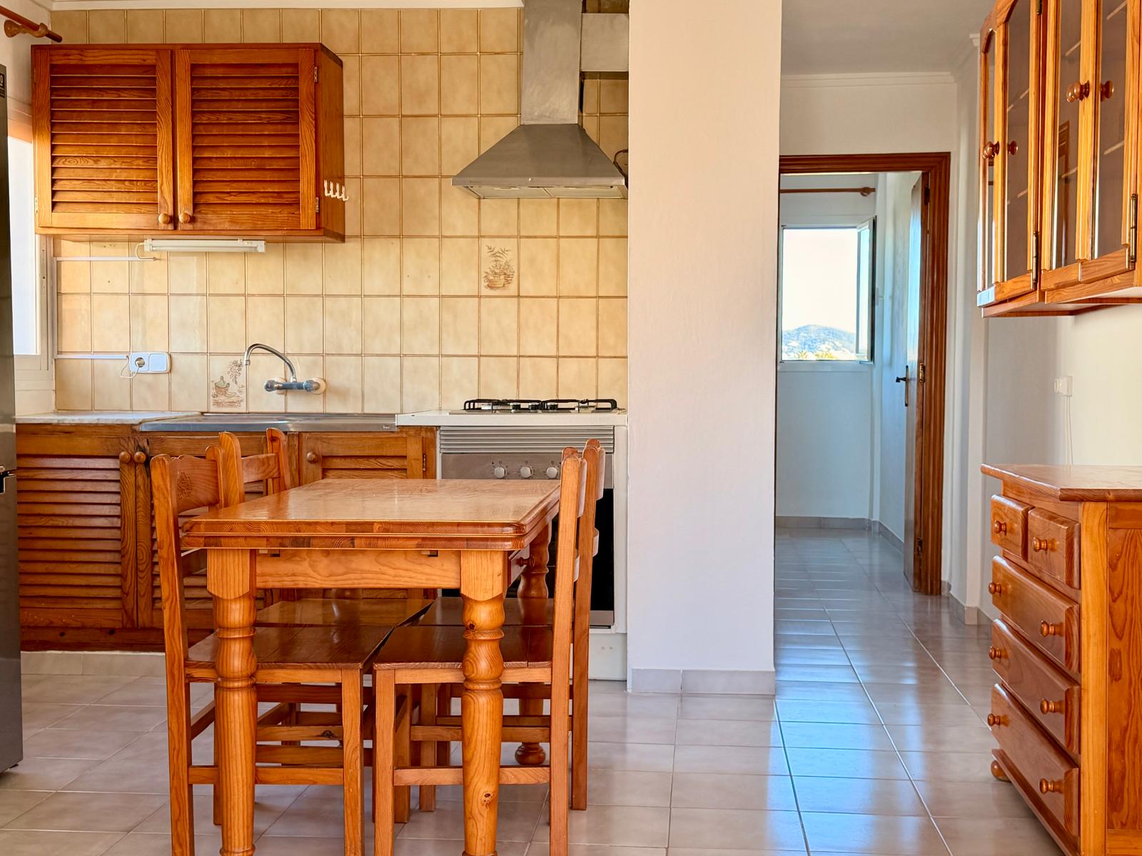 Top-Floor One-Bedroom bright Apartment Within Walking Distance to Playa d’en Bossa
