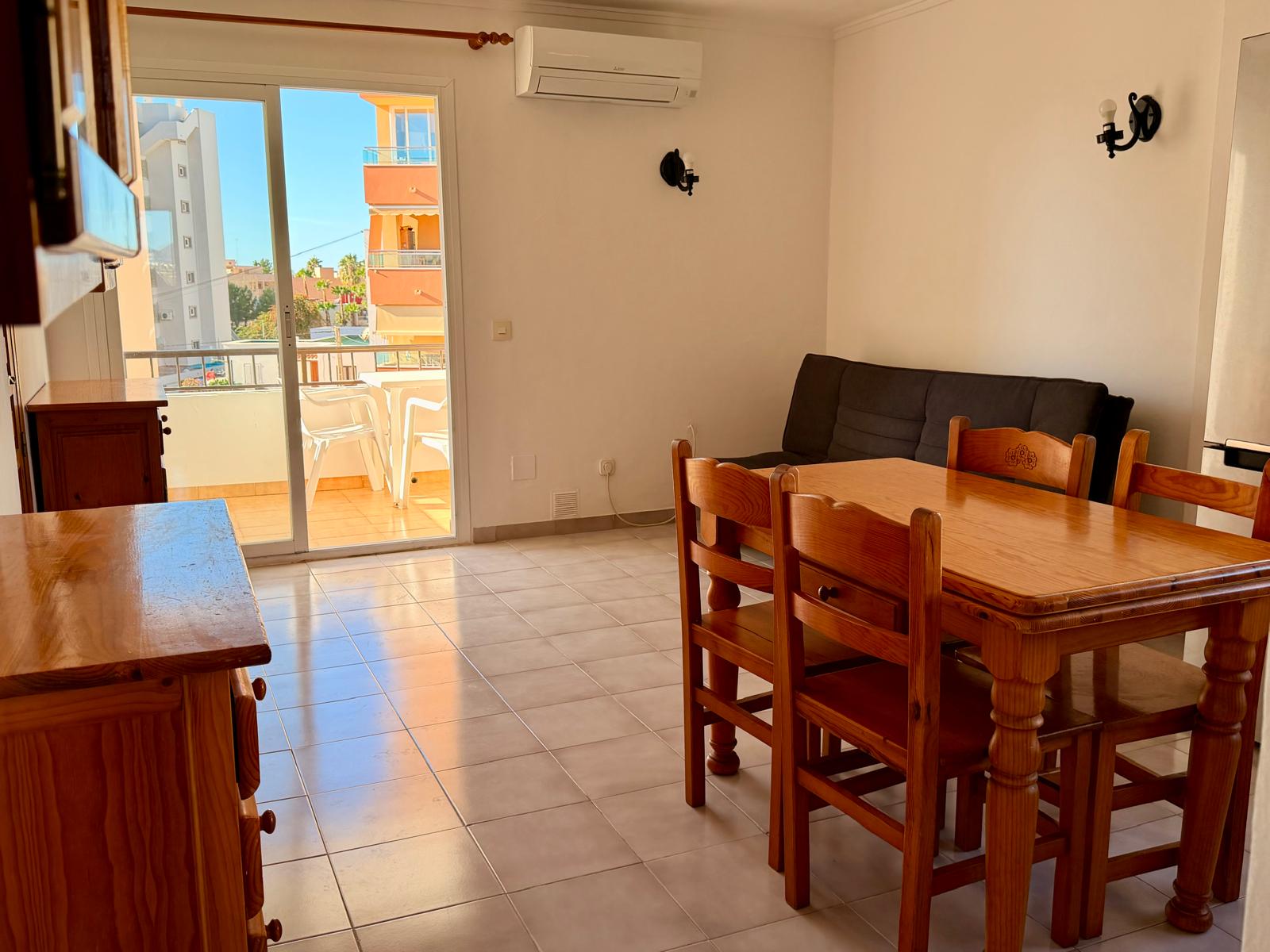 Top-Floor One-Bedroom bright Apartment Within Walking Distance to Playa d’en Bossa