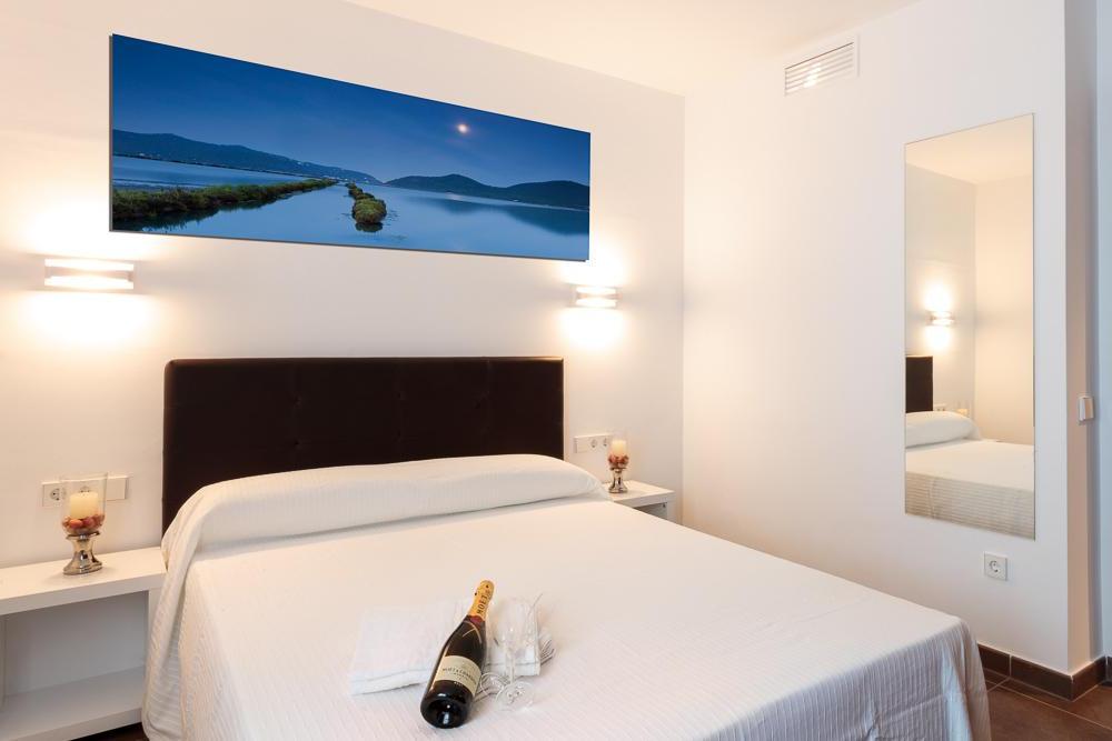 Sea-View Apartment near Cala Gració for Rent