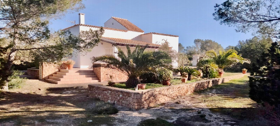Property with touristic rental license in the Unspoiled Paradise of Formentera