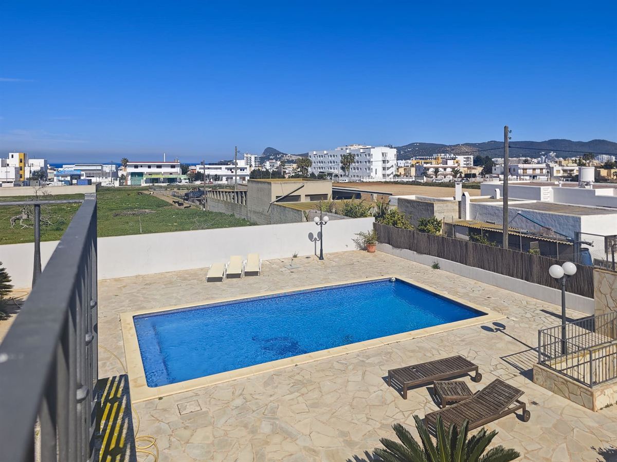Opportunity, villa with pool near Cala de Bou