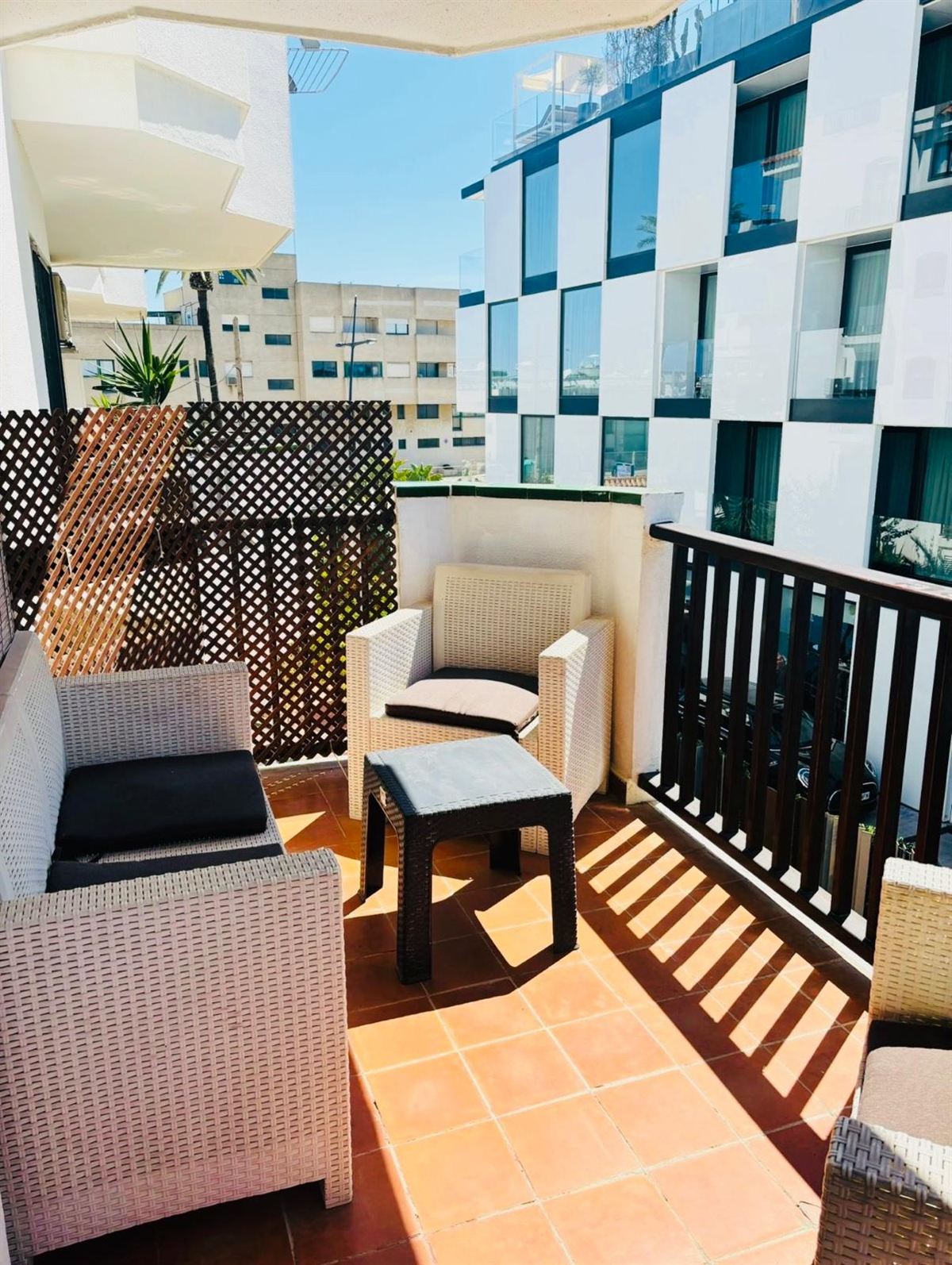 Stylish and Bright Apartment in Marina Botafoch for sale