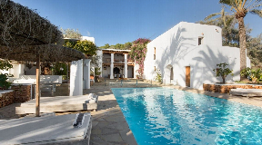 Exceptional Blakstad Estate in San Lorenzo