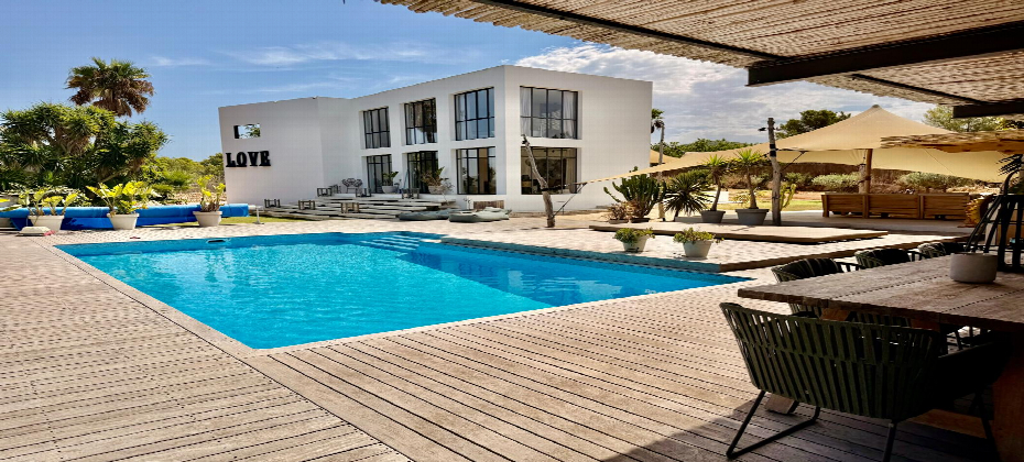 Contemporary Luxury Villa in the Heart of Western Ibiza