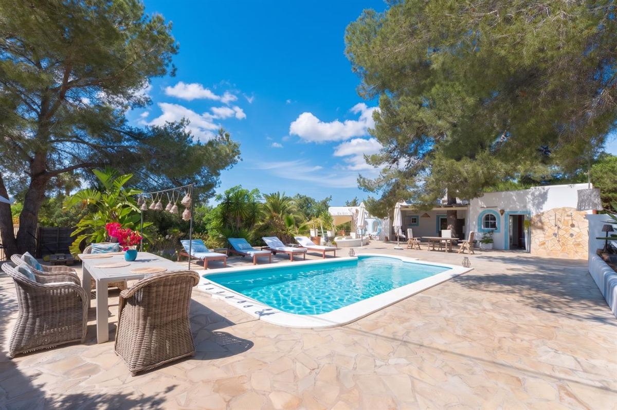 Authentic Ibiza Finca with rooftop terrace in Ses Salines