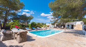 Authentic Ibiza Finca with rooftop terrace in Ses Salines
