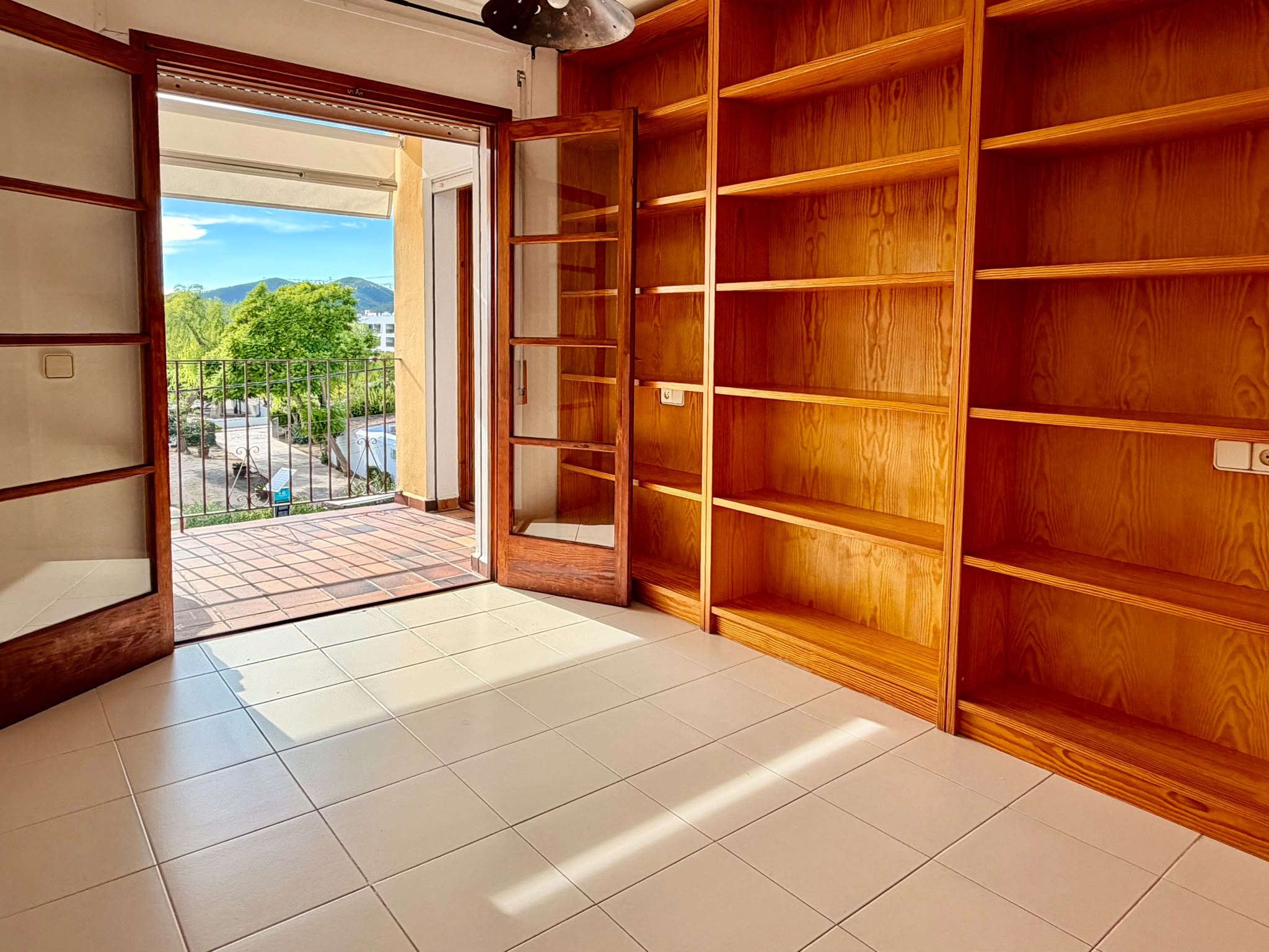 Two-Bedroom Apartment Overlooking the Church of Jesús