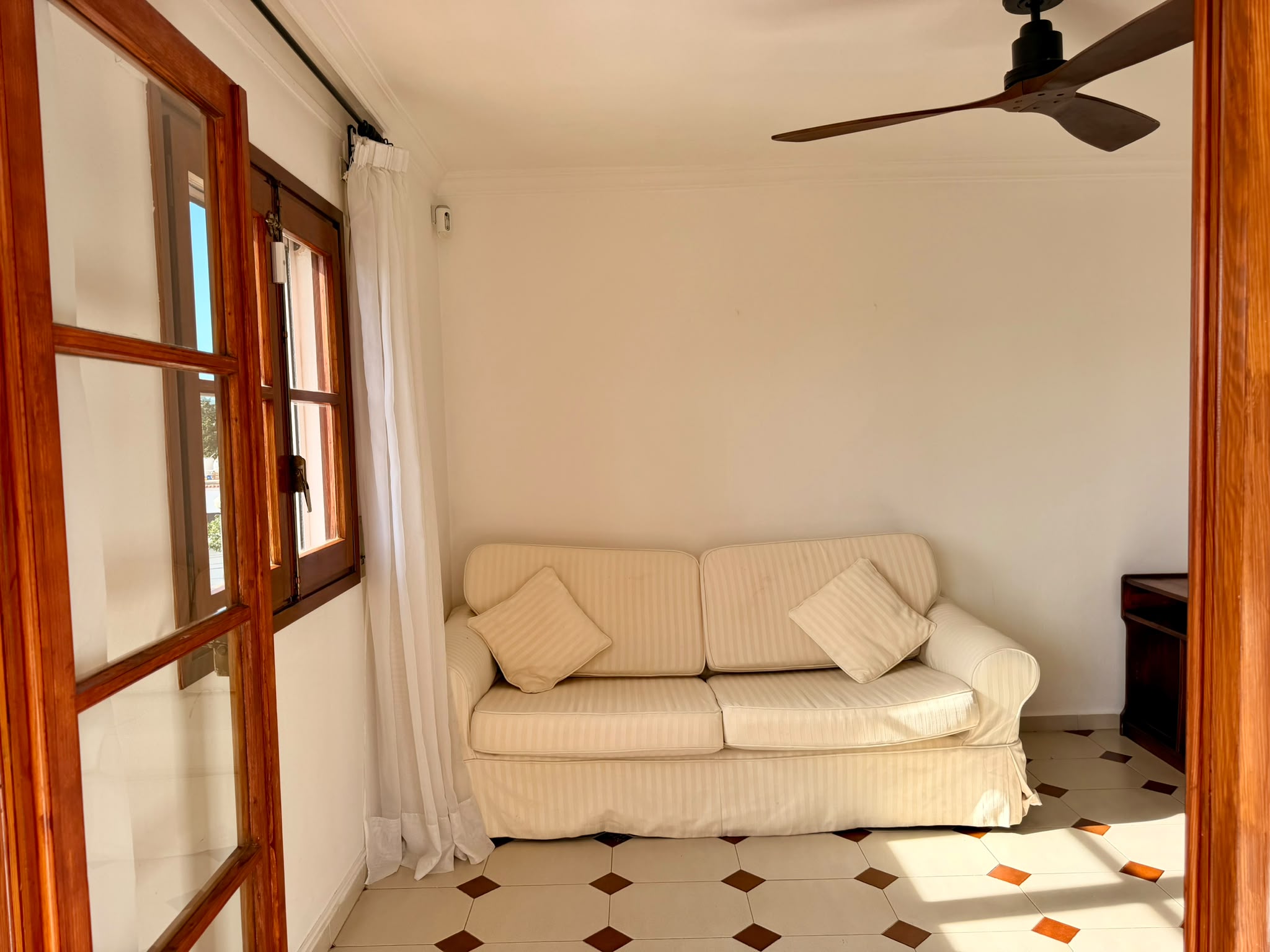 Two-Bedroom Apartment Overlooking the Church of Jesús