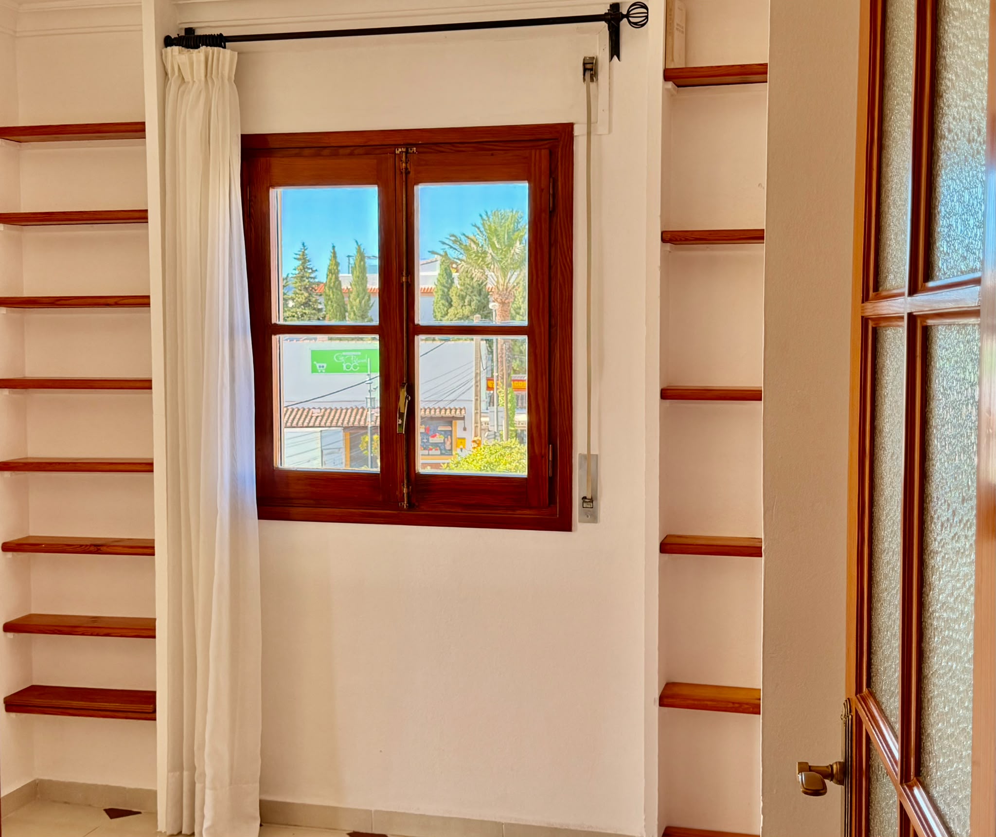 Two-Bedroom Apartment Overlooking the Church of Jesús