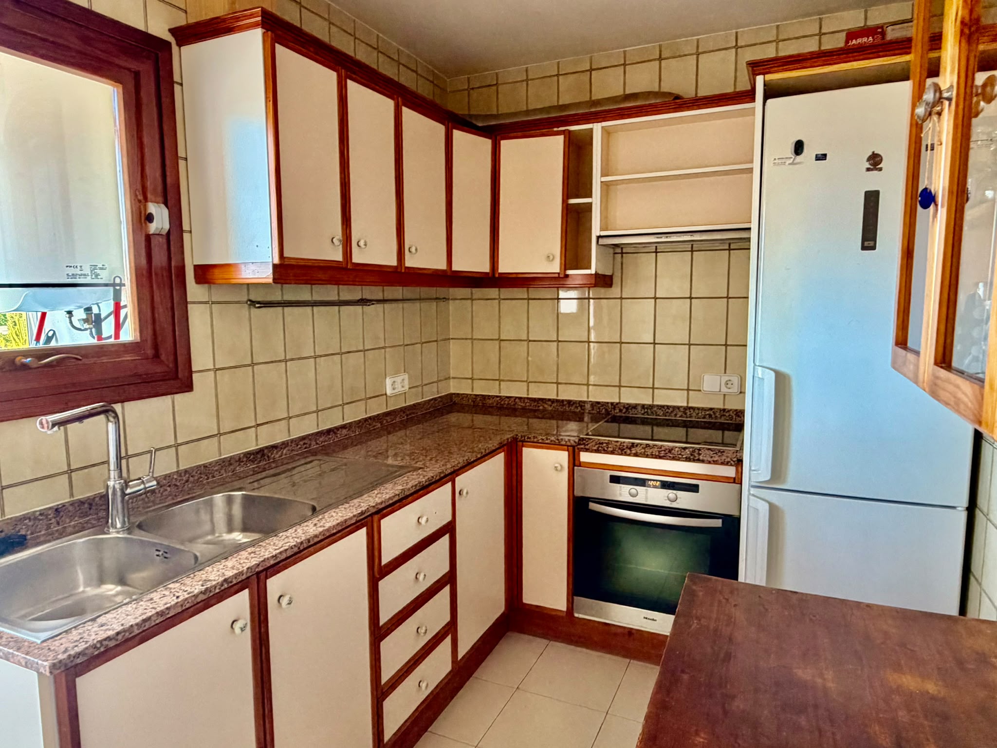 Two-Bedroom Apartment Overlooking the Church of Jesús